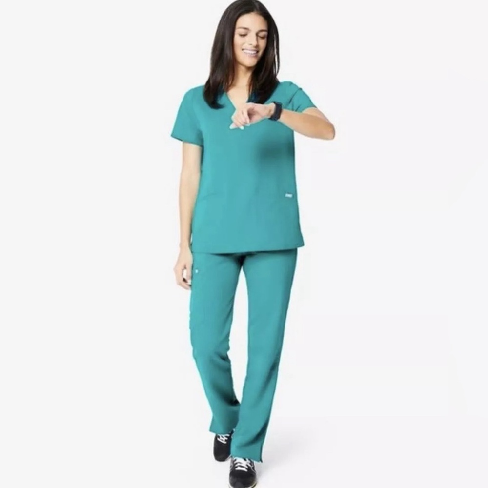 FIGS Scrub Set Top & Pants Women’s Sz Medium Healthcare Nursing Therapist